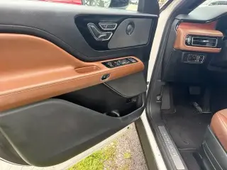 Lincoln Aviator 2023 Reserve 4 puertas SUV