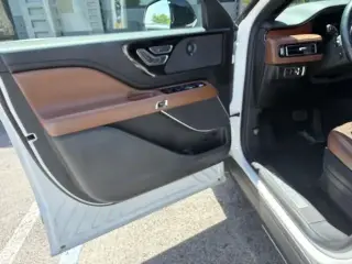 Lincoln Aviator 2023 Reserve 4 puertas SUV
