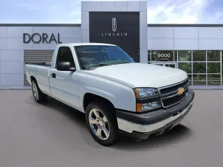 Chevrolet Silverado 1500 Classic 2007 Work Truck 2 puertas Cabina Regular 6.5 pies. SB