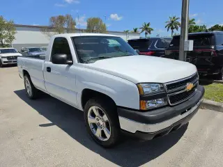 Chevrolet Silverado 1500 Classic 2007 Work Truck 2 puertas Cabina Regular 6.5 pies. SB