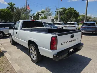 Chevrolet Silverado 1500 Classic 2007 Work Truck 2 puertas Cabina Regular 6.5 pies. SB