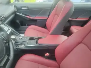 Lexus IS 300 2025 4 puertas Sedan