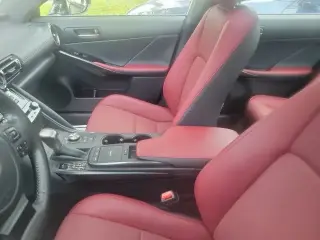 Lexus IS 300 2025 4 puertas Sedan