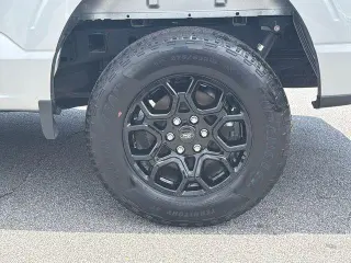 Ford F-150 2024 4x4 XLT 4 puertas SuperCrew 5.5 pies. SB