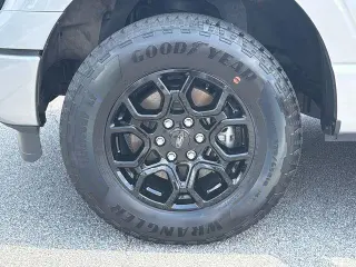 Ford F-150 2024 4x4 XLT 4 puertas SuperCrew 5.5 pies SB