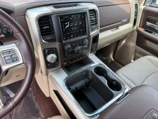 Ram 1500 2018 4x4 Laramie 4 puertas Cabina Crew 5.5 ft. SB Pickup