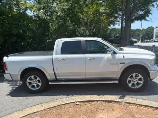 Ram 1500 2018 4x4 Laramie 4 puertas Cabina Crew 5.5 ft. SB Pickup