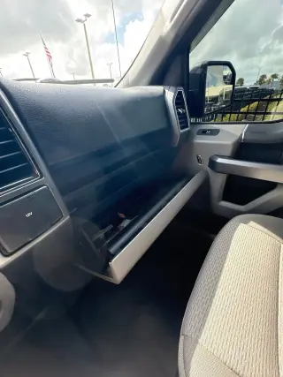 Ford F-150 2020 4x2 XLT 4 puertas SuperCrew 5.5 pies. SB