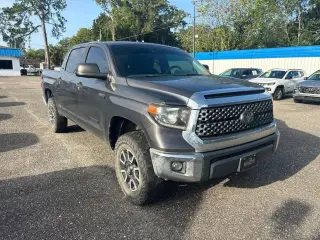 Toyota Tundra 2020 4x4 SR5 4 puertas CrewMax Cab Pickup SB