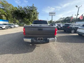 Toyota Tundra 2020 4x4 SR5 4 puertas CrewMax Cab Pickup SB
