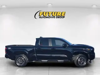 Toyota Tacoma 2024 4x4 TRD Sport 4 puertas Doble Cabina 6.1 ft LB