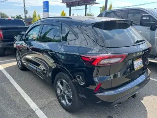 Ford Escape Híbrido 2023 AWD ST-Line Select 4 puertas SUV
