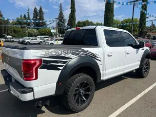 Ford F-150 2016 4x4 Lariat 4 puertas SuperCrew 5.5 pies. Caja corta