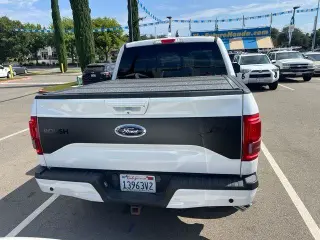Ford F-150 2016 4x4 Lariat 4 puertas SuperCrew 5.5 pies. Caja corta
