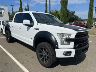Ford F-150 2016 4x4 Lariat 4 puertas SuperCrew 5.5 pies. Caja corta