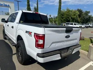 Ford F-150 2020 4x4 XL 4 puertas SuperCrew 5.5 pies. SB