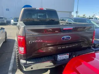 Ford F-150 2015 4x4 Platinum 4 puertas SuperCrew 5.5 pies. SB