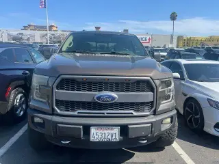 Ford F-150 2015 4x4 Platinum 4 puertas SuperCrew 5.5 pies. SB