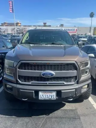 Ford F-150 2015 4x4 Platinum 4 puertas SuperCrew 5.5 pies. SB