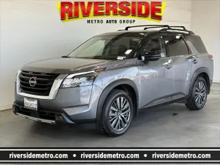 Nissan Pathfinder 2022 SL 4 puertas SUV