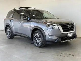 Nissan Pathfinder 2022 SL 4 puertas SUV