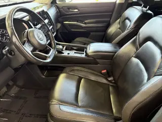 Nissan Pathfinder 2022 SL 4 puertas SUV