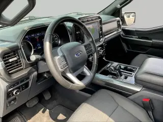 Ford F-150 2023 4x4 XLT 4 puertas SuperCrew 5.5 pies. SB