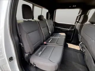 Ford F-150 2023 4x4 XLT 4 puertas SuperCrew 5.5 pies. SB