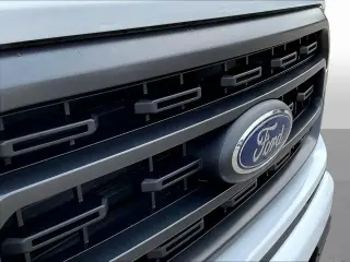 Ford F-150 2023 4x4 XLT 4 puertas SuperCrew 5.5 pies. SB
