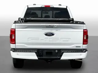 Ford F-150 2023 4x4 XLT 4 puertas SuperCrew 5.5 pies. SB