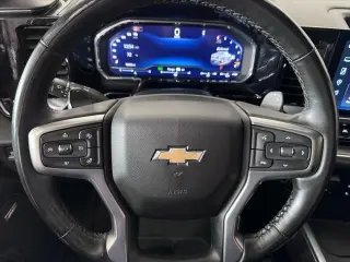 Chevrolet Silverado 1500 2024 4x4 LTZ 4 puertas Cabina Crew 5.8 pies. Caja corta