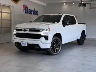 Chevrolet Silverado 1500 2024 4x4 RST 4 puertas Cabina Crew 5.8 pies. Caja corta