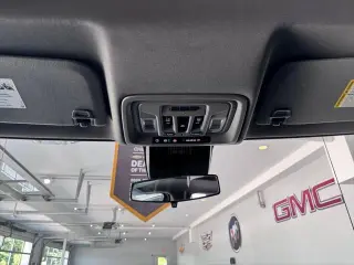 Chevrolet Silverado 1500 2024 4x4 RST 4 puertas Cabina Crew 5.8 pies. Caja corta