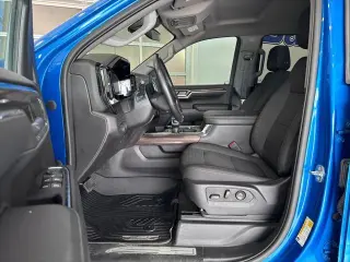 Chevrolet Silverado 1500 2023 4x4 LT Trail Boss 4 puertas Cabina Crew 5.8 pies. Caja corta