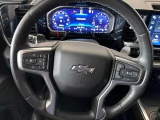 Chevrolet Silverado 1500 2023 4x4 LT Trail Boss 4 puertas Cabina Crew 5.8 pies. Caja corta