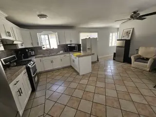 RENTO HABITACIÓN SOLO O PAREJA