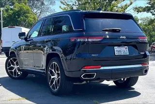 Jeep Grand Cherokee 2024 4x4 Summit 4xe 4 puertas SUV