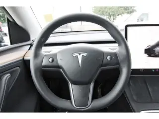 Tesla Model Y 2025 Long Range 4 puertas Crossover