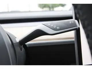 Tesla Model Y 2025 Long Range 4 puertas Crossover