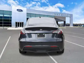 Tesla Model Y 2025 Long Range 4 puertas Crossover