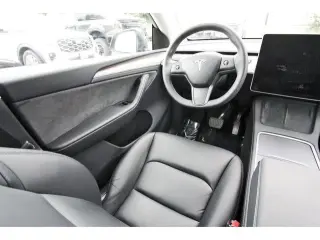Tesla Model Y 2025 Long Range 4 puertas Crossover