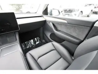 Tesla Model Y 2025 Long Range 4 puertas Crossover
