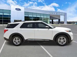 Ford Explorer 2022 XLT 4 puertas SUV
