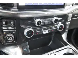 Ford F-150 2023 4x4 Platinum 4 puertas SuperCrew 6.5 pies. SB