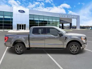 Ford F-150 2023 4x4 Platinum 4 puertas SuperCrew 6.5 pies. SB