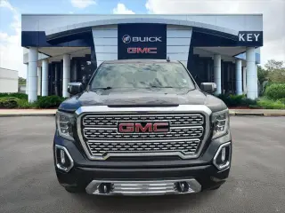 GMC Sierra 1500 2019 4x4 Denali 4 puertas Cabina Crew 6.6 ft. SB