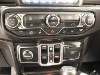 Jeep Wrangler Unlimited 2021 4x4 Sahara 4 puertas SUV