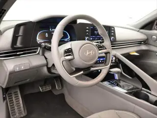 Hyundai ELANTRA 2026 SEL Sport Premium 4 puertas Sedan