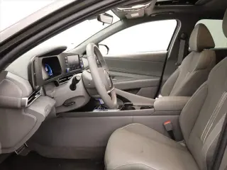 Hyundai ELANTRA 2026 SEL Sport Premium 4 puertas Sedan