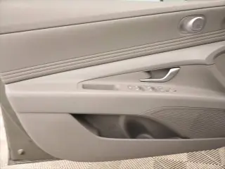 Hyundai ELANTRA 2026 SEL Sport Premium 4 puertas Sedan
